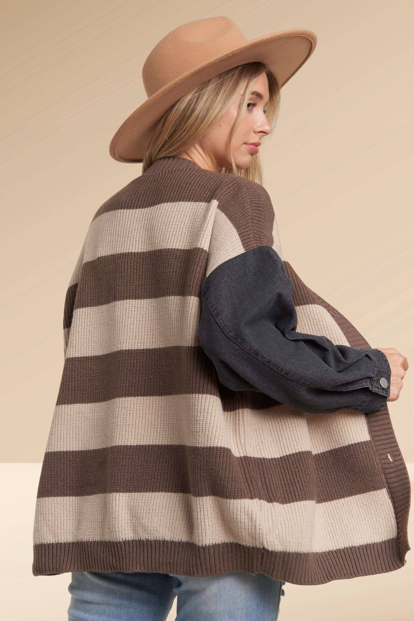 DENIM SLEEVE STRIPE SWEATER CARDIGAN