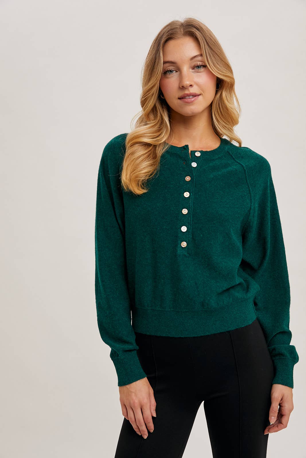 Bluivy - HALF-BUTTON HENLEY KNIT SWEATER: HUNTER GREEN / M