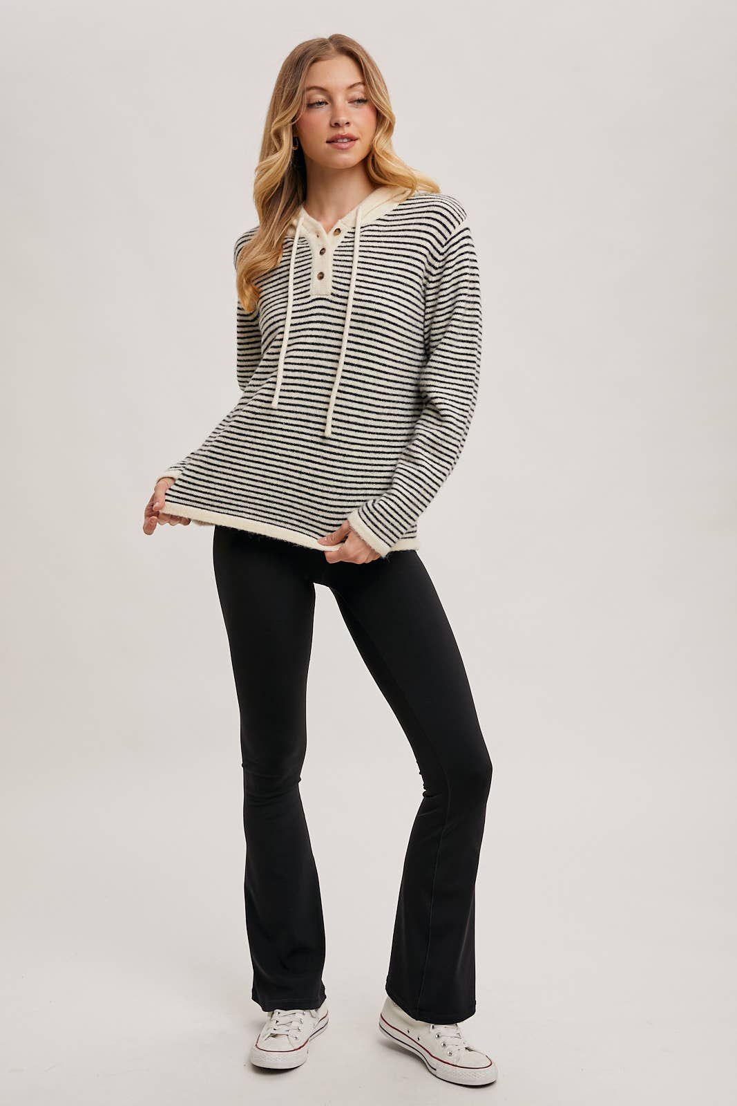 Bluivy - HENLEY SWEATER WITH HOODIE: MOCHA/CREAM / S