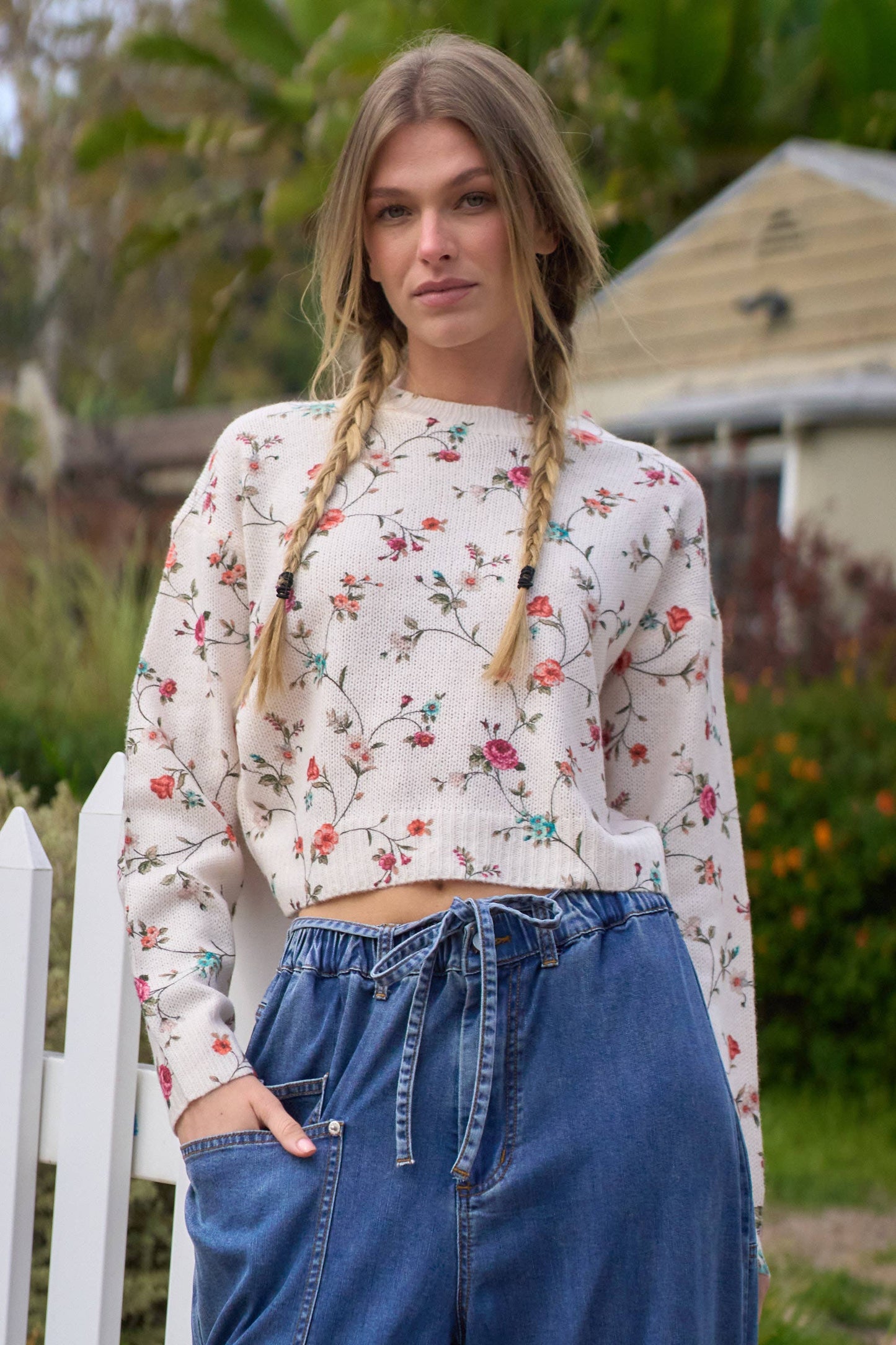 FLORAL LIGHTWEIGHT LONGSLEEVE SWEATER