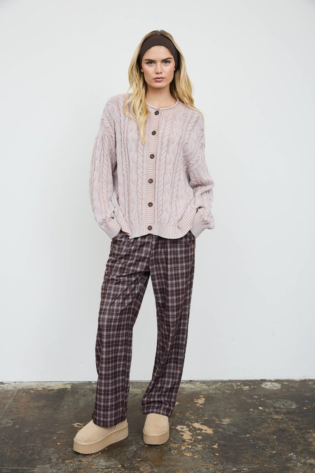 Blu Pepper - WASHED PATTERN CABLE KNIT BUTTON DOWN CARDIGAN: LIGHT KHAKI