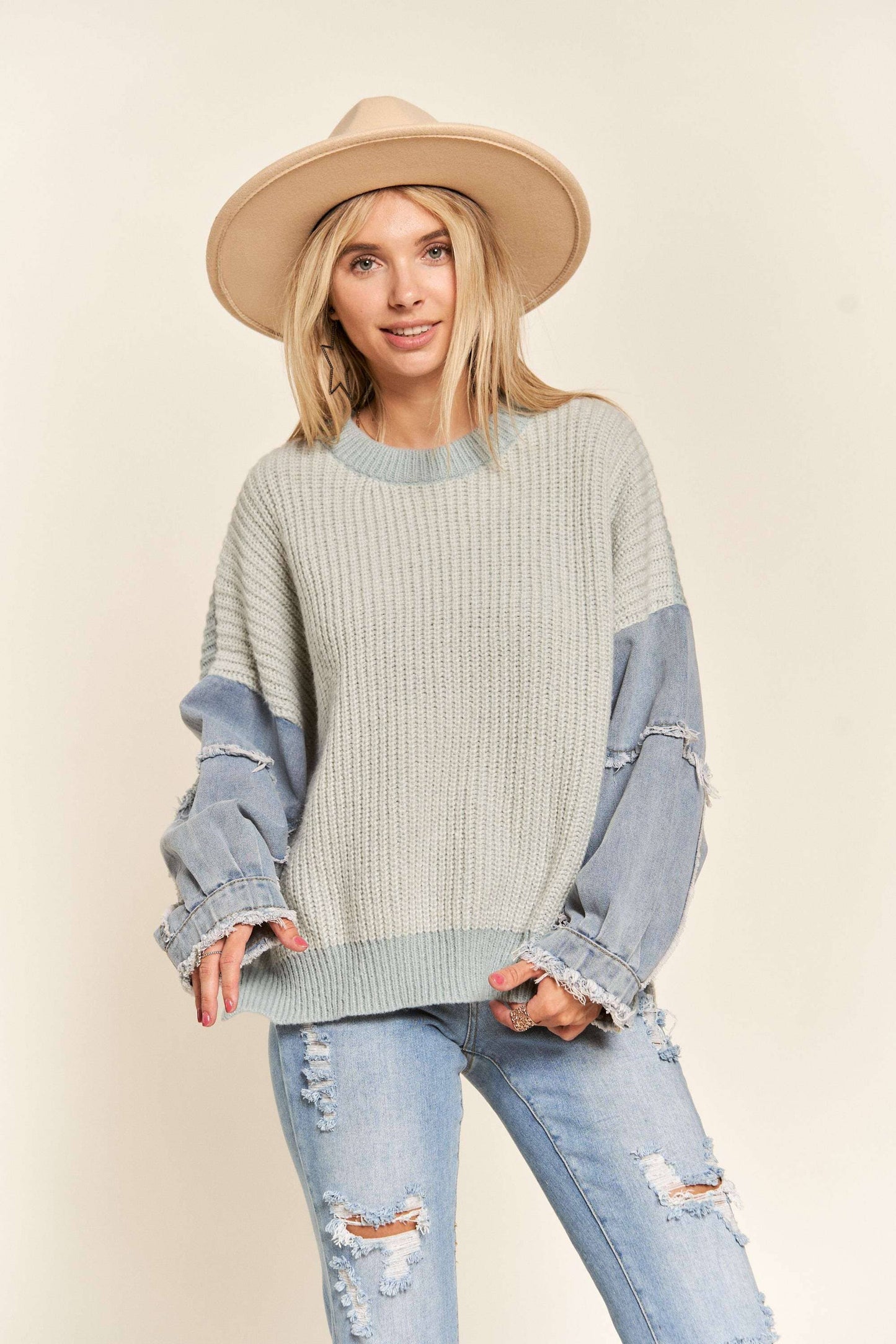 FRAYED DENIM SLEEVE SWEATER TOP