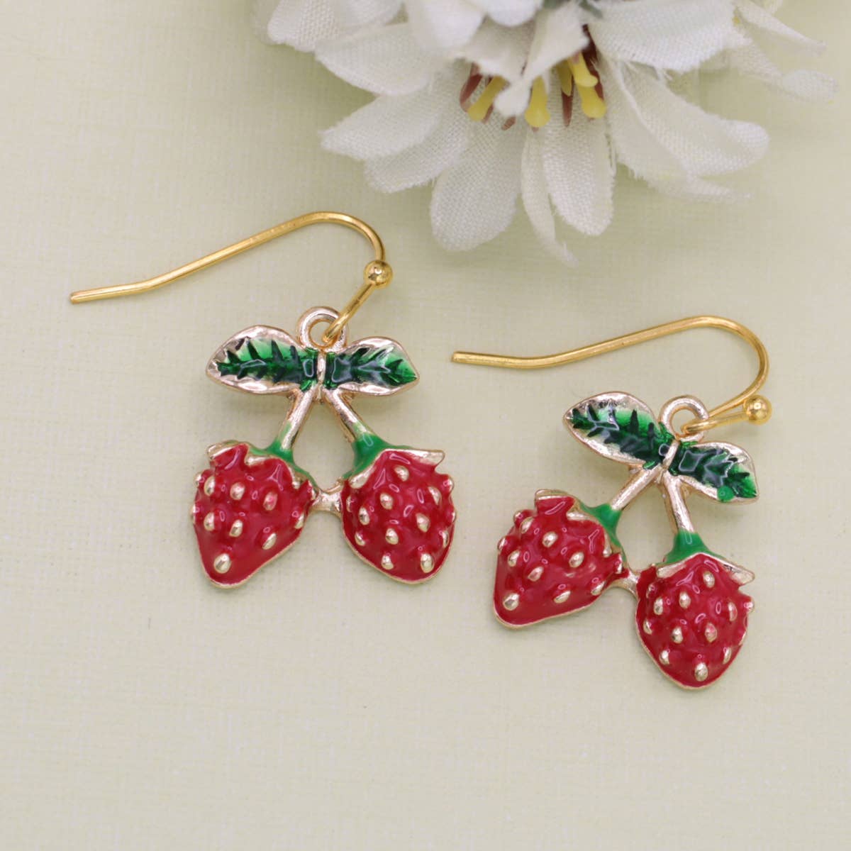 JUICY BUNCH GOLD STRAWBERRY EARRINGS