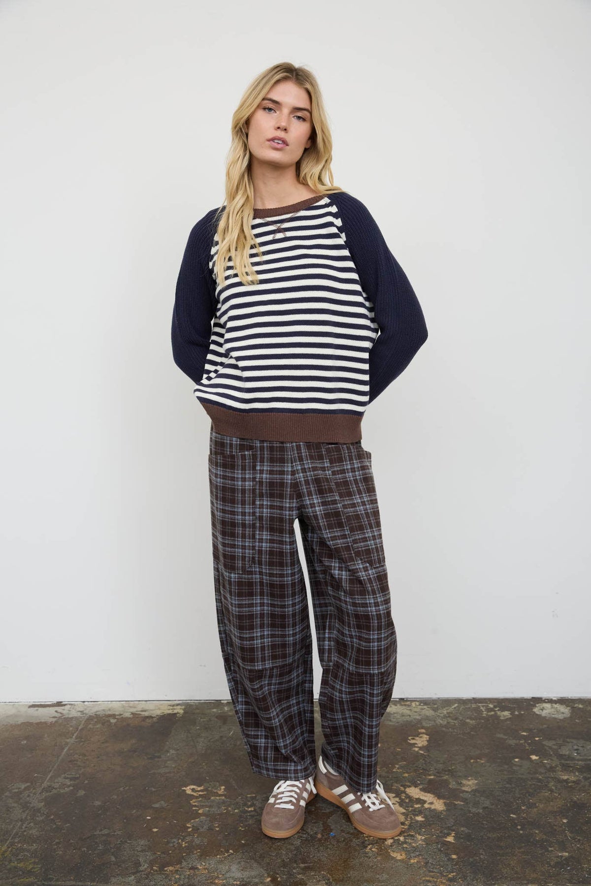 Blu Pepper - STRIPED COLORBLOCK RAGLAN LONG SLEEVE CREW SWEATER: HUNTER GREEN
