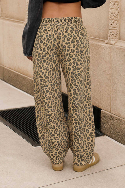 Blu Pepper - LEOPARD PRINT DRAWSTRING BARREL PANTS : BROWN