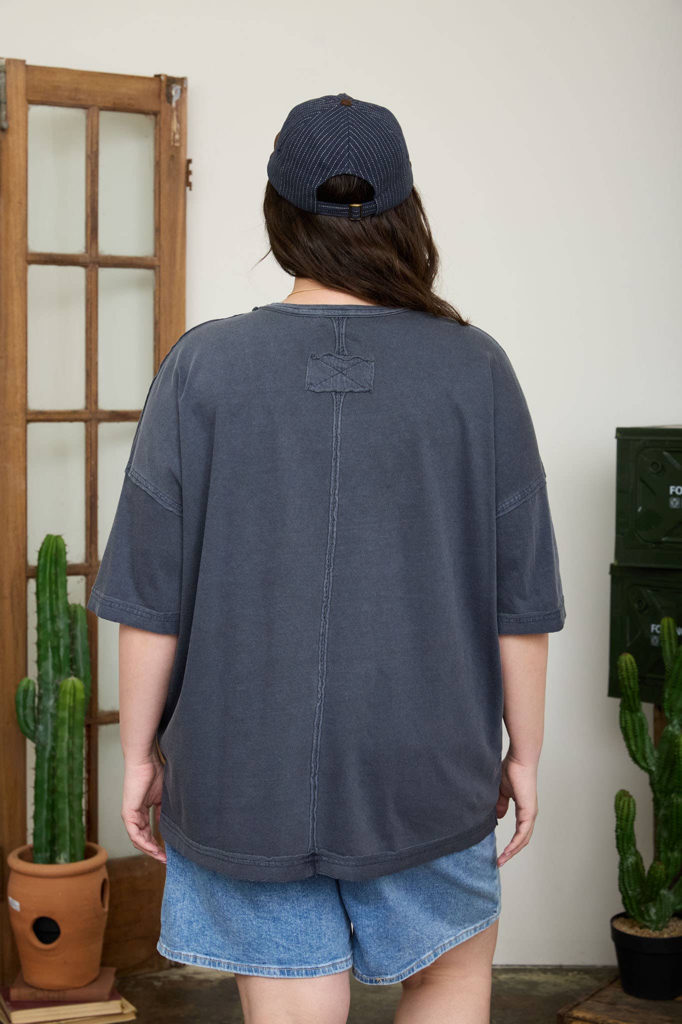 PLUS WASHED EXPOSED SEAM RELAXED KNIT T-SHIRT: NAVY