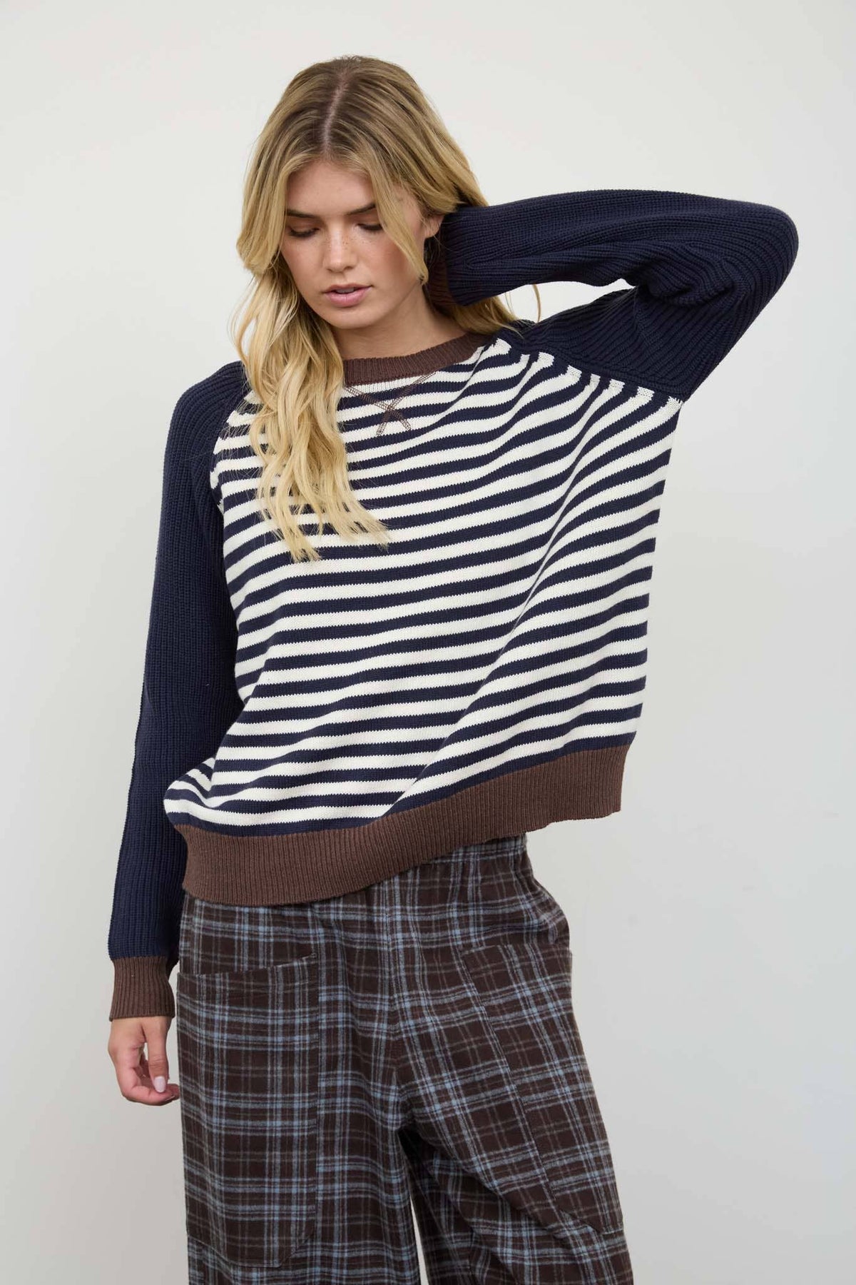 Blu Pepper - STRIPED COLORBLOCK RAGLAN LONG SLEEVE CREW SWEATER: HUNTER GREEN