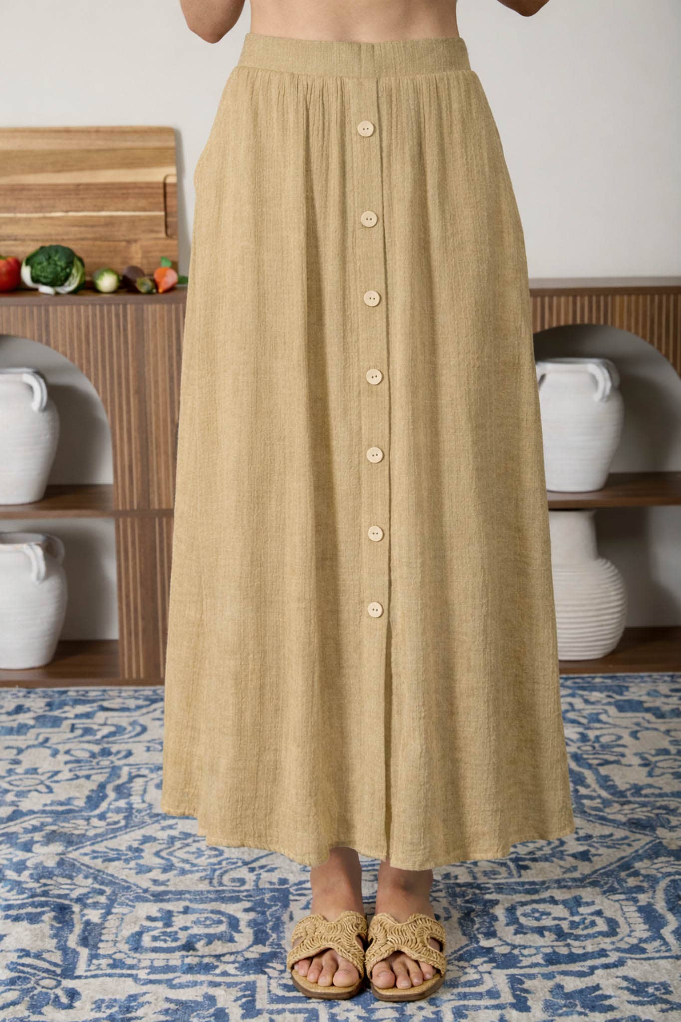 TEXTURED FRONT BUTTON DETAIL MIDI SKIRT