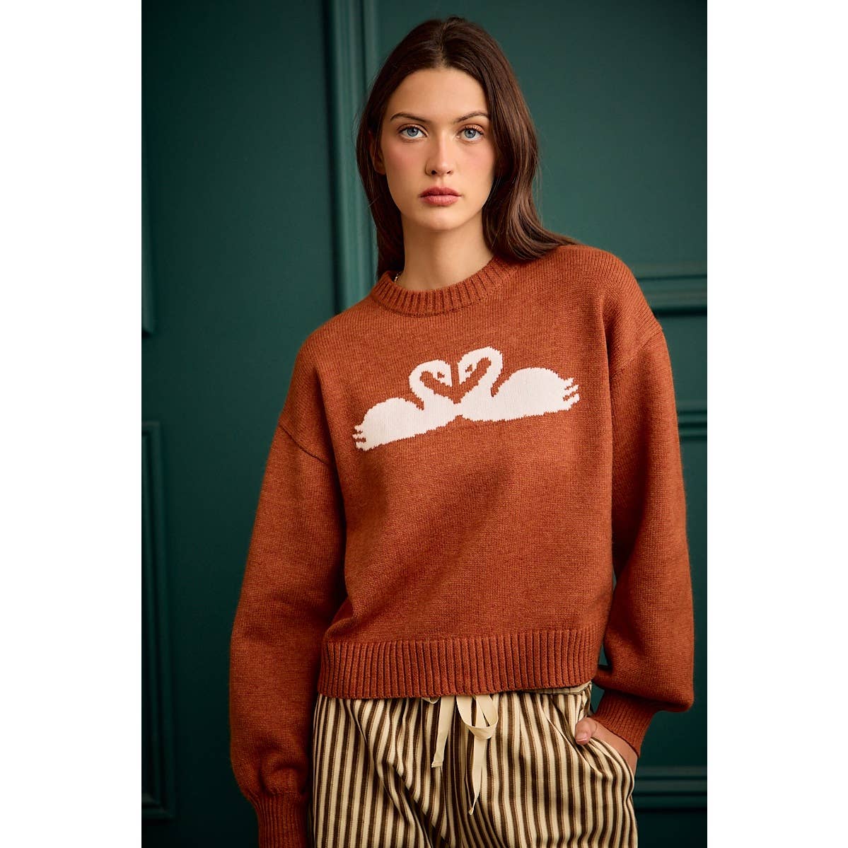 SWAN CREW NECK LONG SLEEVE SWEATER TOP