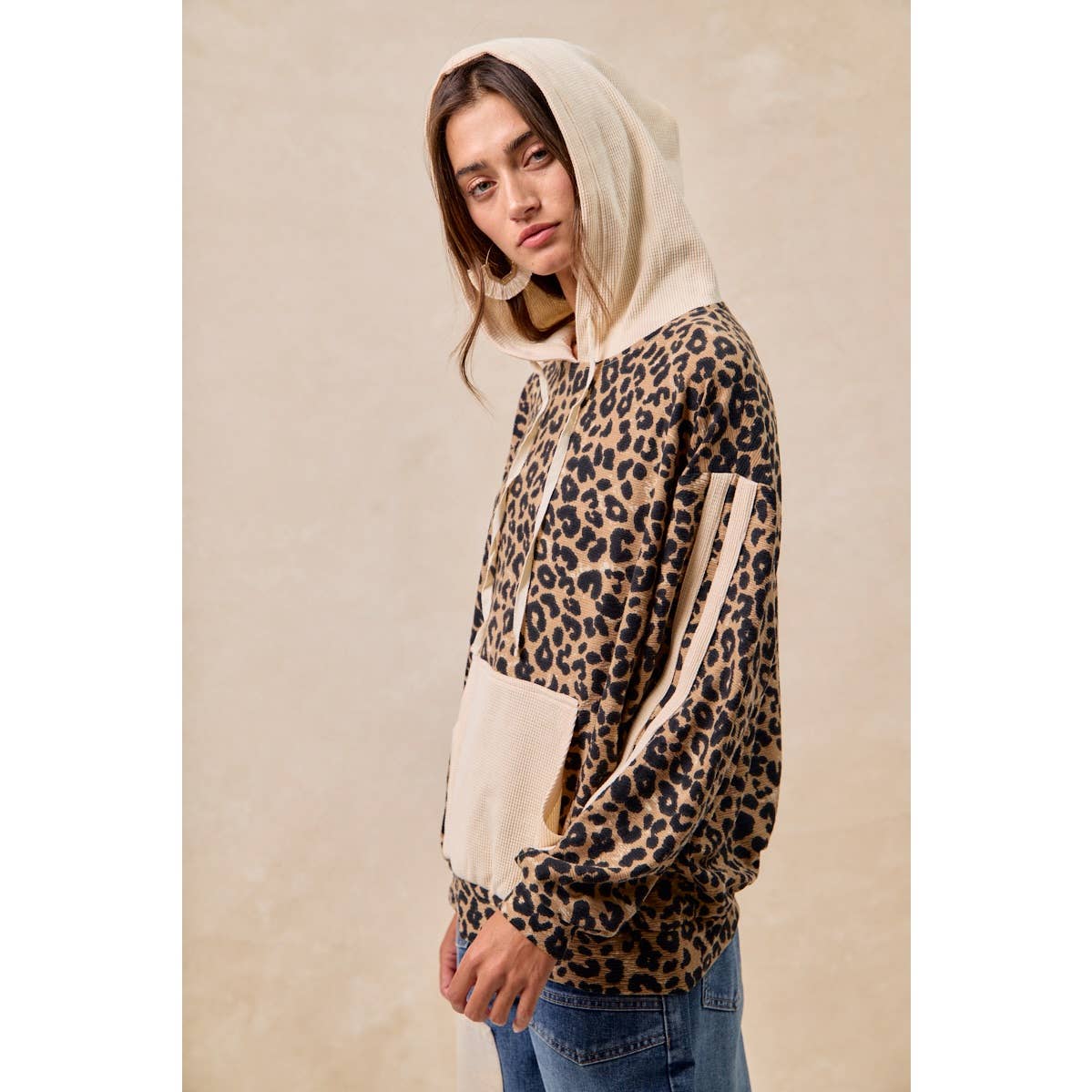 BiBi - WAFFLE THERMAL AND LEOPARD MIX AND MATCH HOODIE: LEOPARD/OATMEAL / L