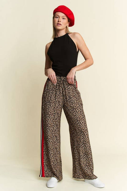 LEOPARD CONTRAST TROUSER RED PANEL