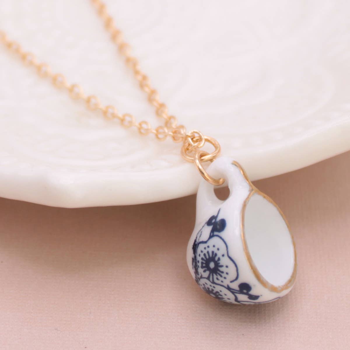 VINTAGE CERAMIC TEACUP GOLD NECKLACE