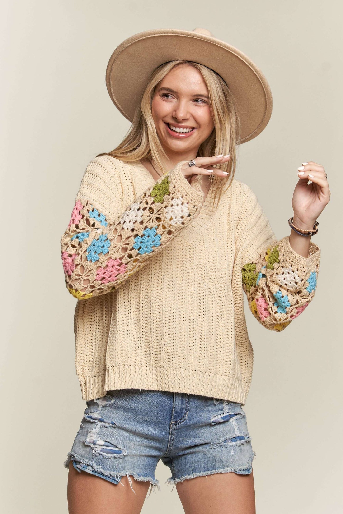 MADELYN MULTICOLOR LIGHTWEIGHT SWEATER KNIT TOP