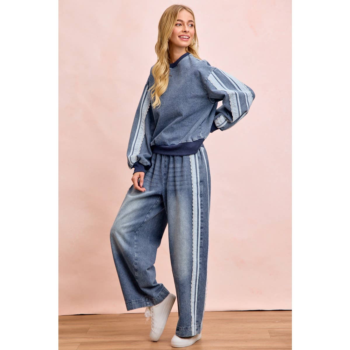 BiBi - WASHED DENIM LACE CONTRAST SIDED SWEATSHIRT TOP: DENIM / S