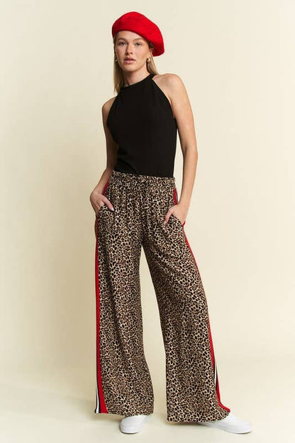 LEOPARD CONTRAST TROUSER RED PANEL