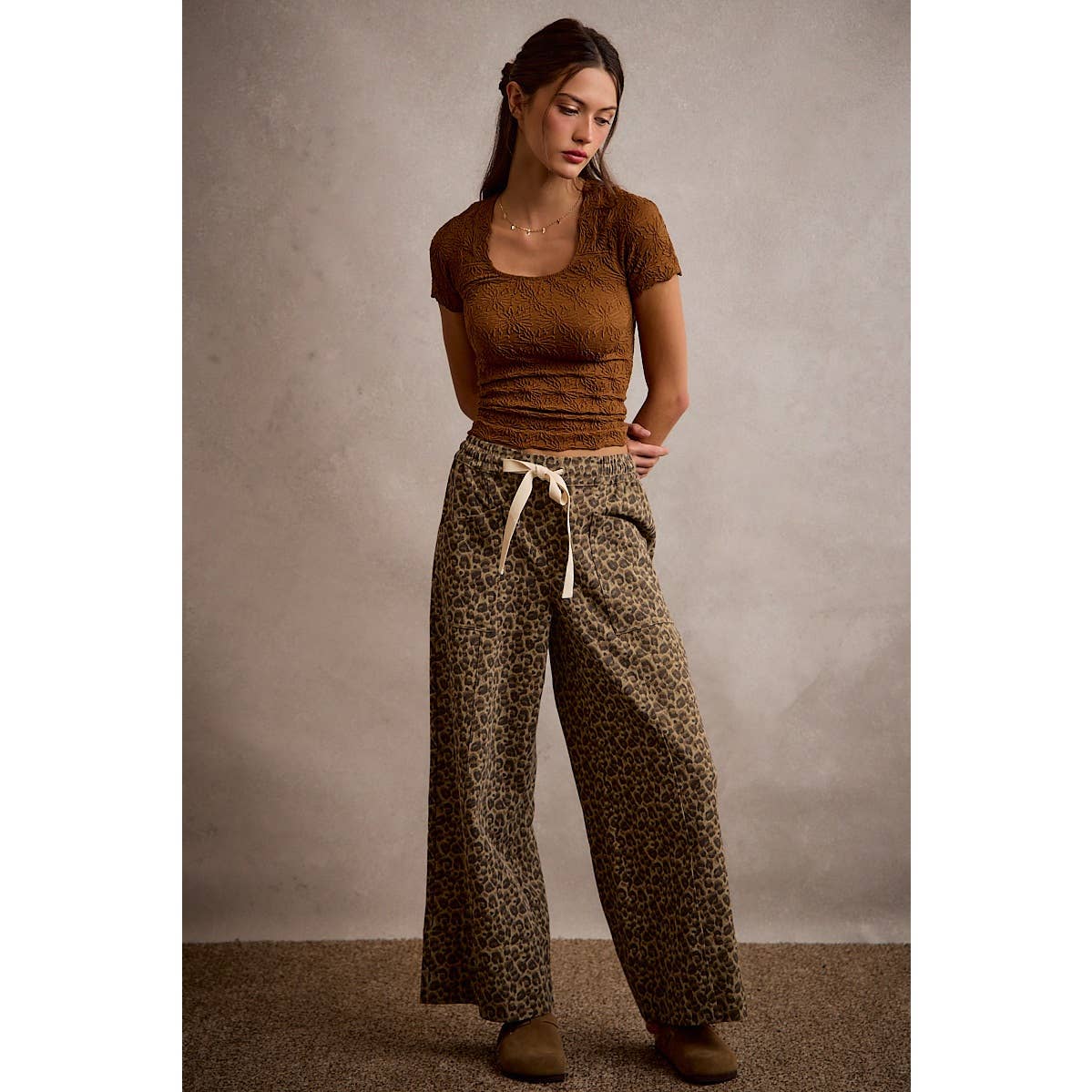 LEOPARD ELASTICIZED WAIST WIDE PANTS