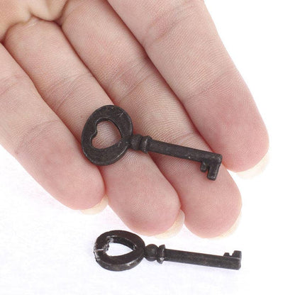 Factory Direct Craft - 1-3/8" Vintage Look Heart Skeleton Keys (Pack of 2 keys)