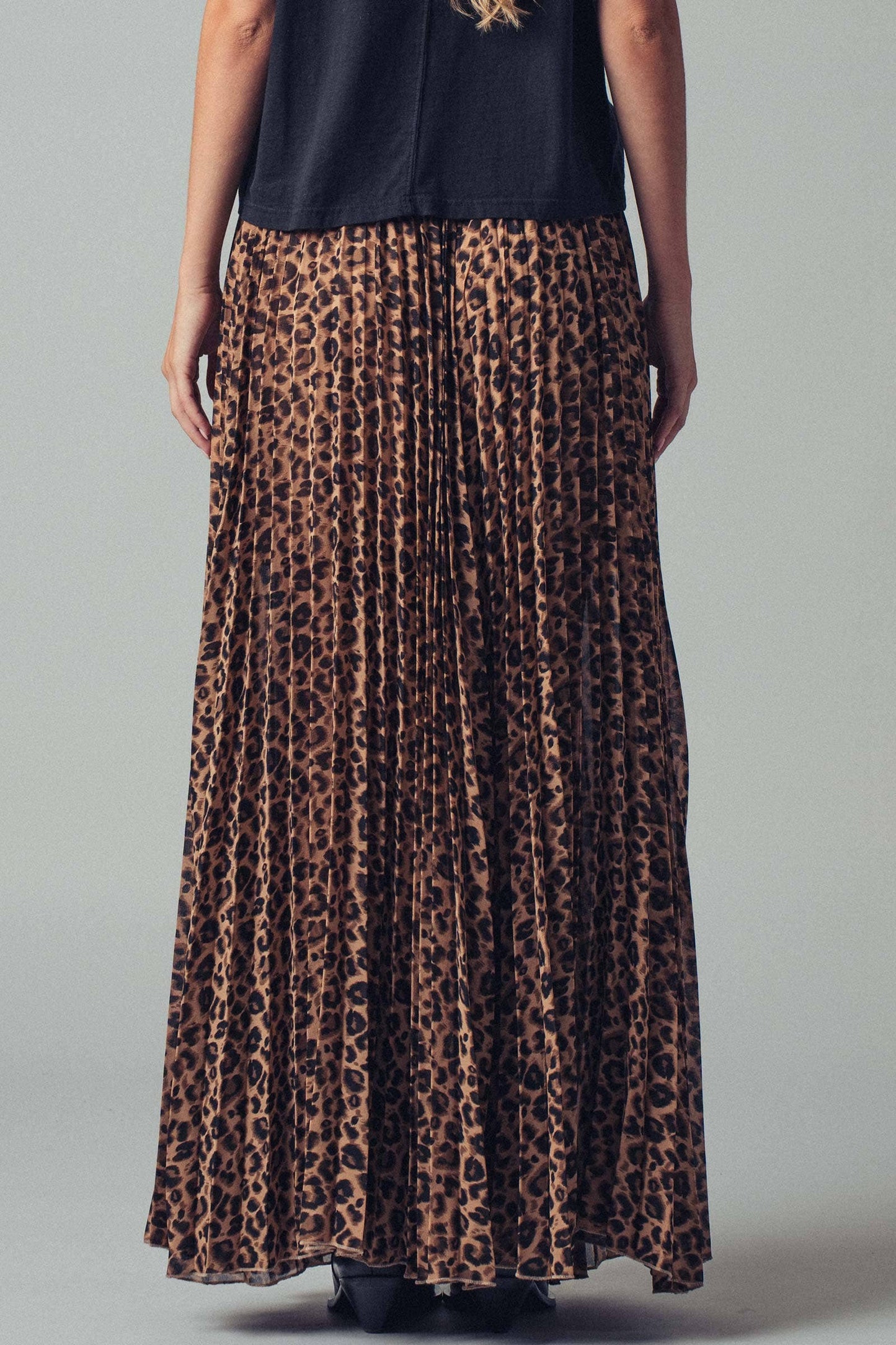 LEOPARD PRINT PLEATED MIDI