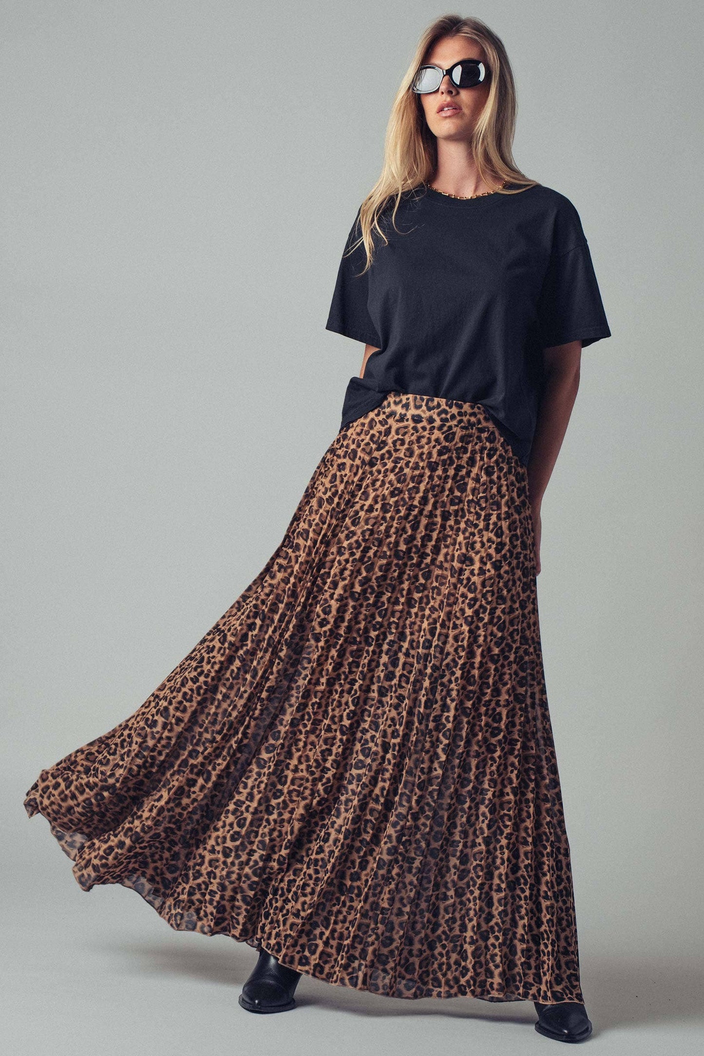 LEOPARD PRINT PLEATED MIDI