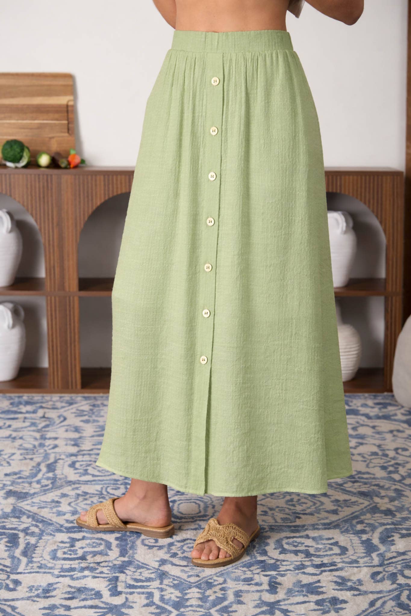 TEXTURED FRONT BUTTON DETAIL MIDI SKIRT