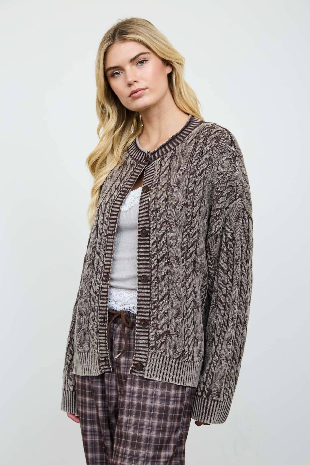 Blu Pepper - WASHED PATTERN CABLE KNIT BUTTON DOWN CARDIGAN: LIGHT KHAKI