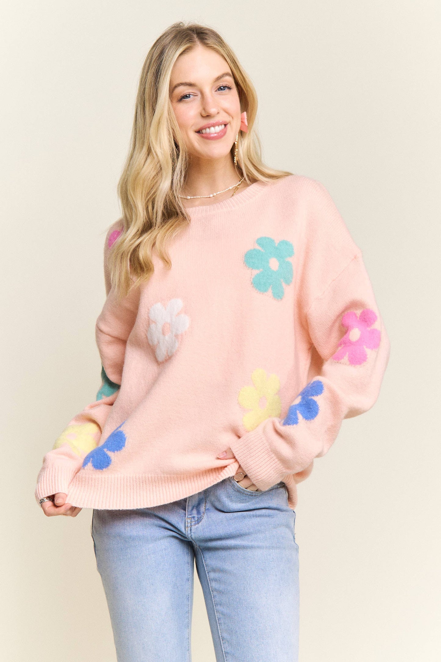 FLOWER POPPED SWEATER TOP