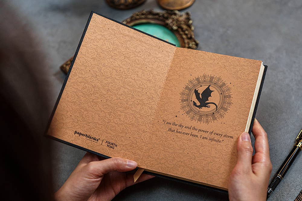 Chronicle Books - Paperblanks Shadows of Navarre Hardcover (Fourth Wing): Midi / Lined