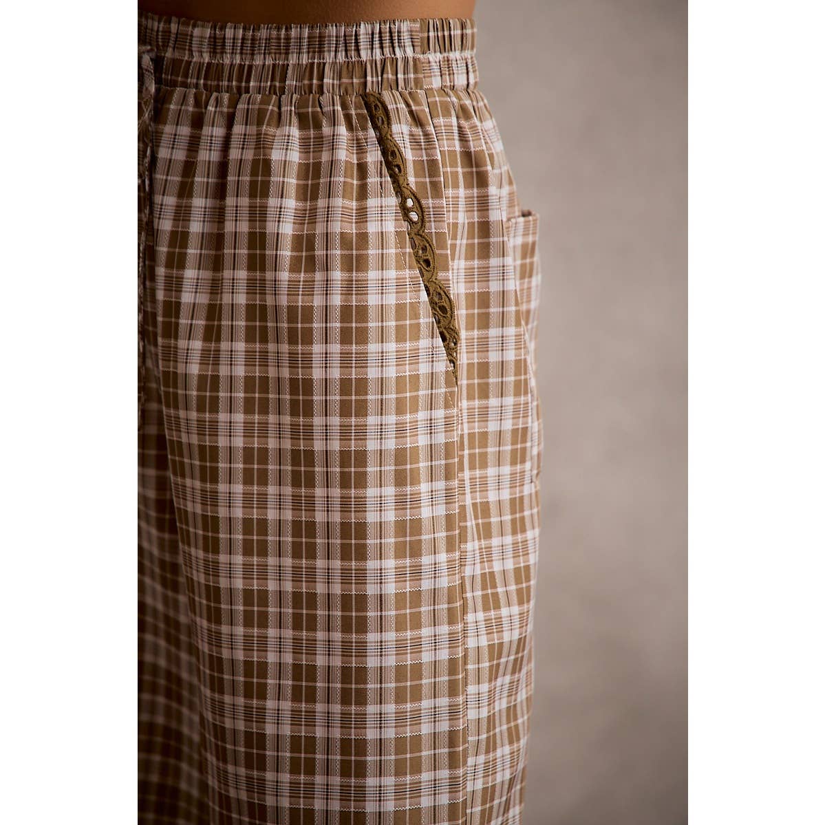 PLAID CHECK WIDE LEG PULL ON WIDE LEG PANTS WITH LACE