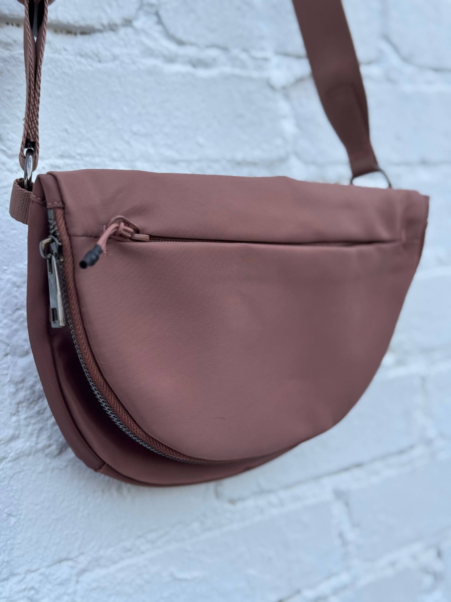 SAVVY NYLON BUM BAG