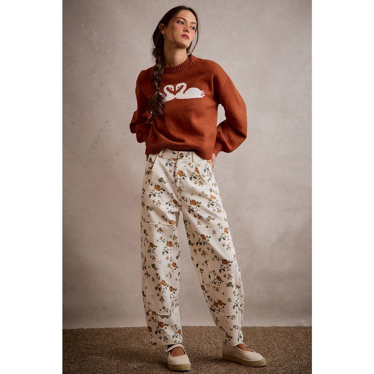 SWAN CREW NECK LONG SLEEVE SWEATER TOP