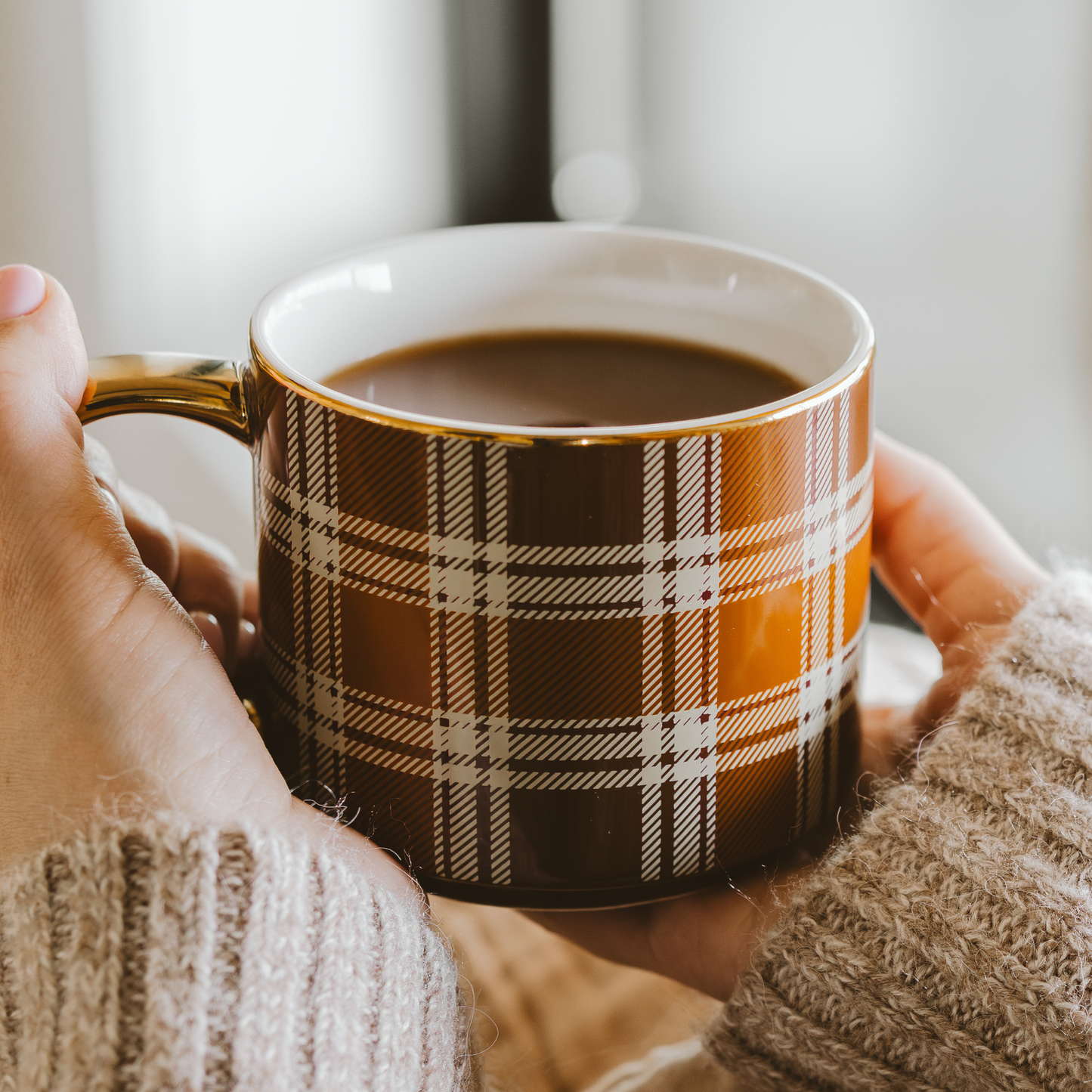 BROWN PLAID COFFEE MUG