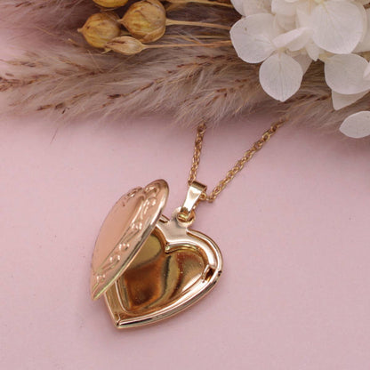 CHERISHED MEMORIES GOLD HEART LOKET NECKLACE