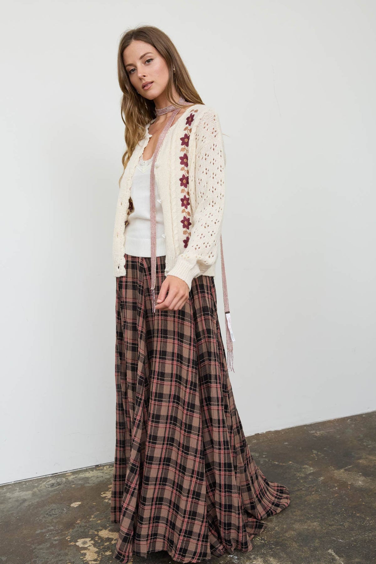 Blu Pepper - FLORAL EMBROIDERY CROCHET KNIT DETAIL CARDIGAN: CREAM