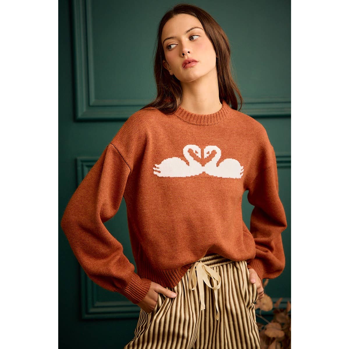 SWAN CREW NECK LONG SLEEVE SWEATER TOP