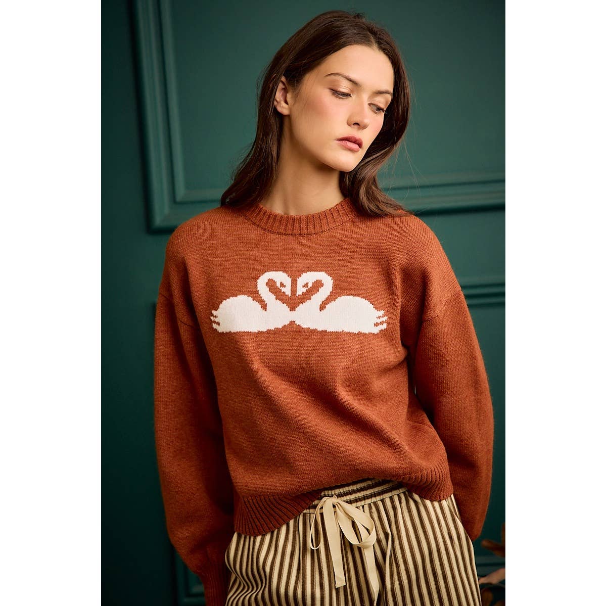 SWAN CREW NECK LONG SLEEVE SWEATER TOP