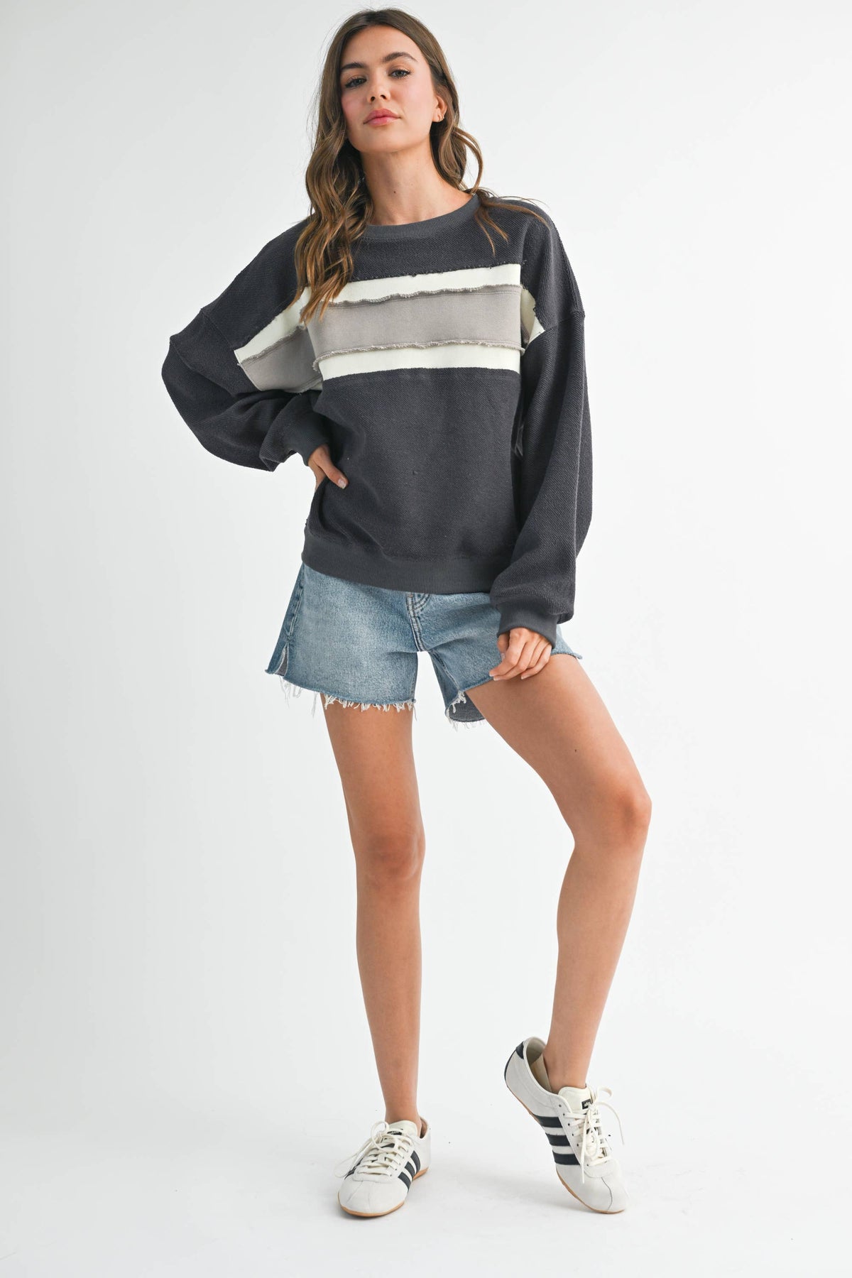 AEMI + CO - 846AD Winnie Sweatshirt: Navy/Ivory/Tan / L / Top