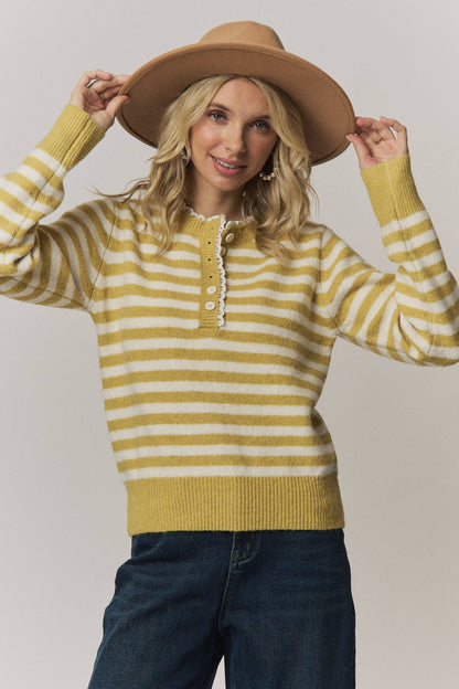 VINTAGE STRIPED HENLEY KNIT SWEATER: MUSTARD