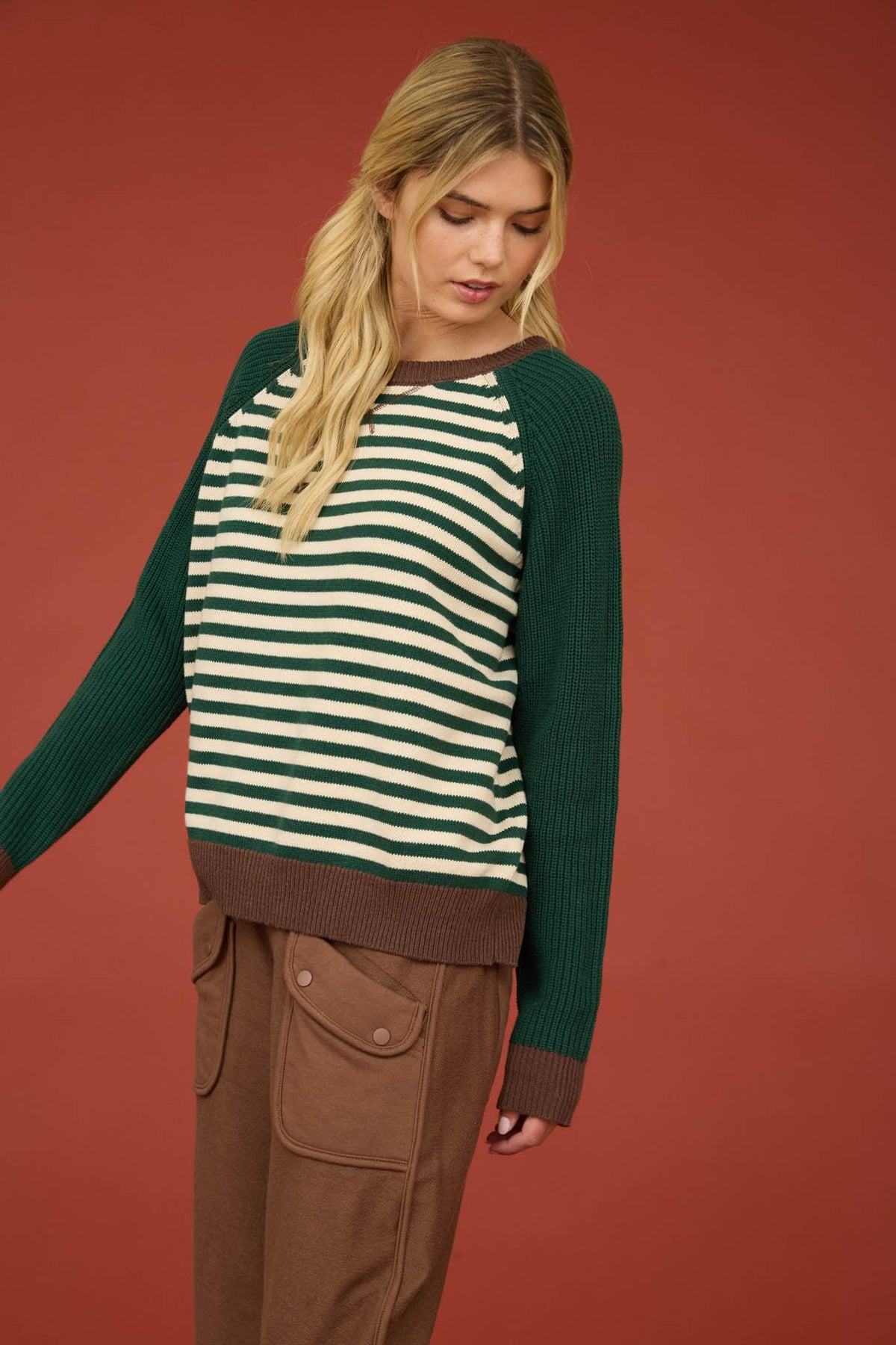 HUNTER GREEN STRIPED COLORBLOCK RAGLAN LONG SLEEVE CREW SWEATER