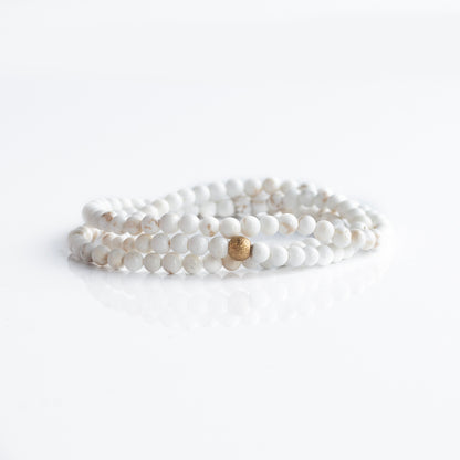 WHITE CORE GEM BEAD BRACELET