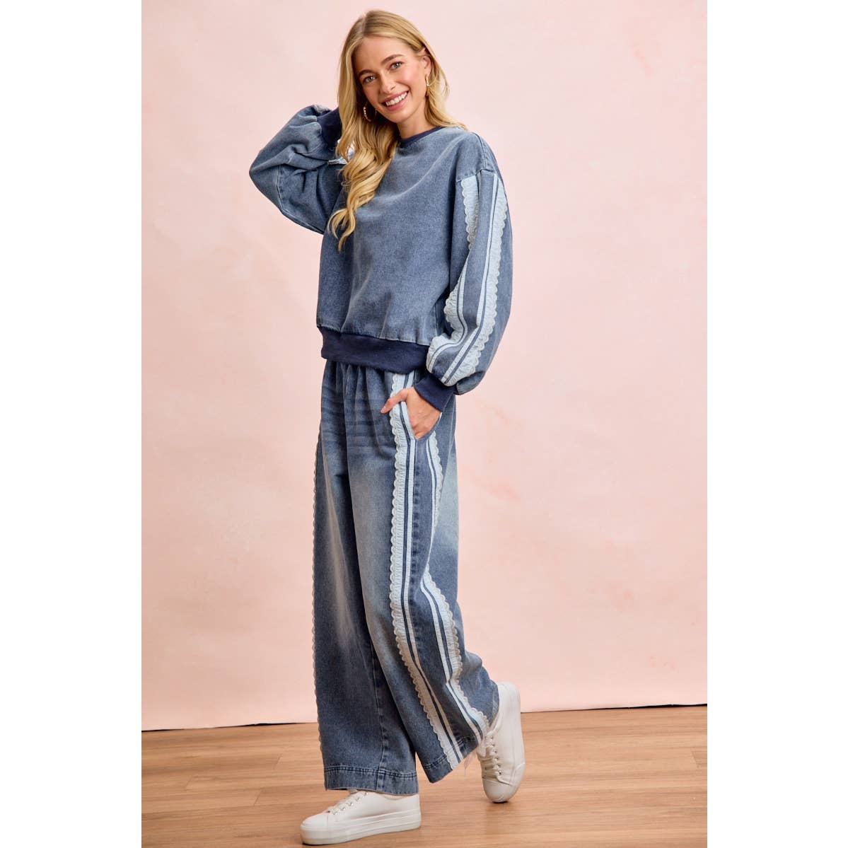 BiBi - WASHED DENIM LACE CONTRAST SIDED SWEATSHIRT TOP: DENIM / S