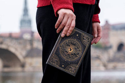Chronicle Books - Paperblanks Shadows of Navarre Hardcover (Fourth Wing): Midi / Lined