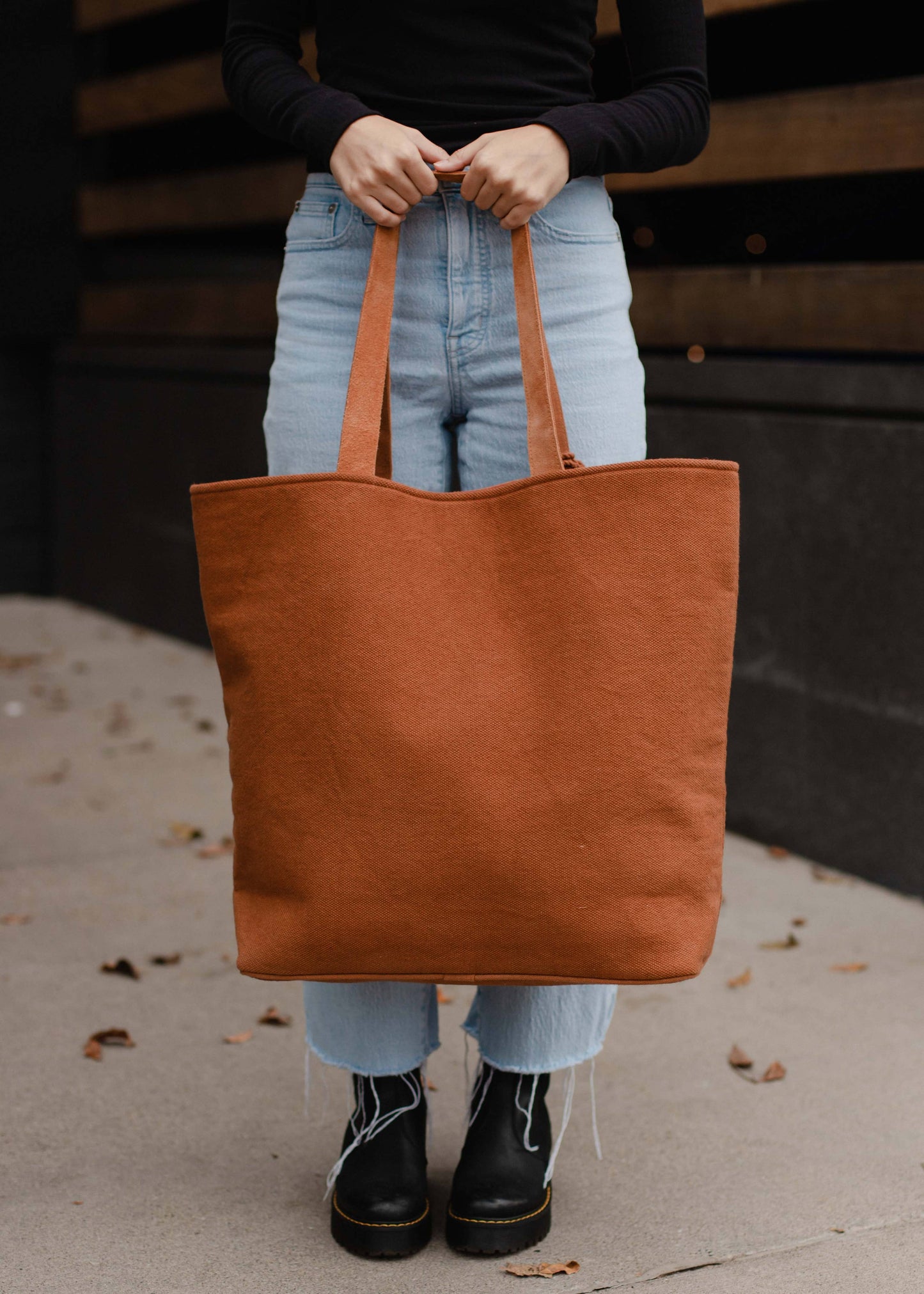 CARAMEL ROCK + ROLL TOTE