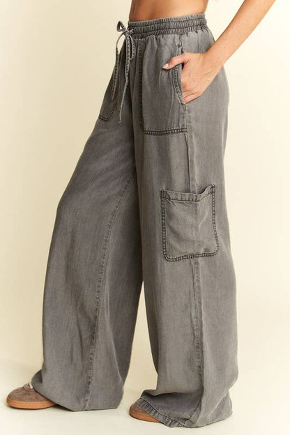 JADE BY JANE - MINERAL WASH TENCEL WIDE PANTS: CHARCOAL / L