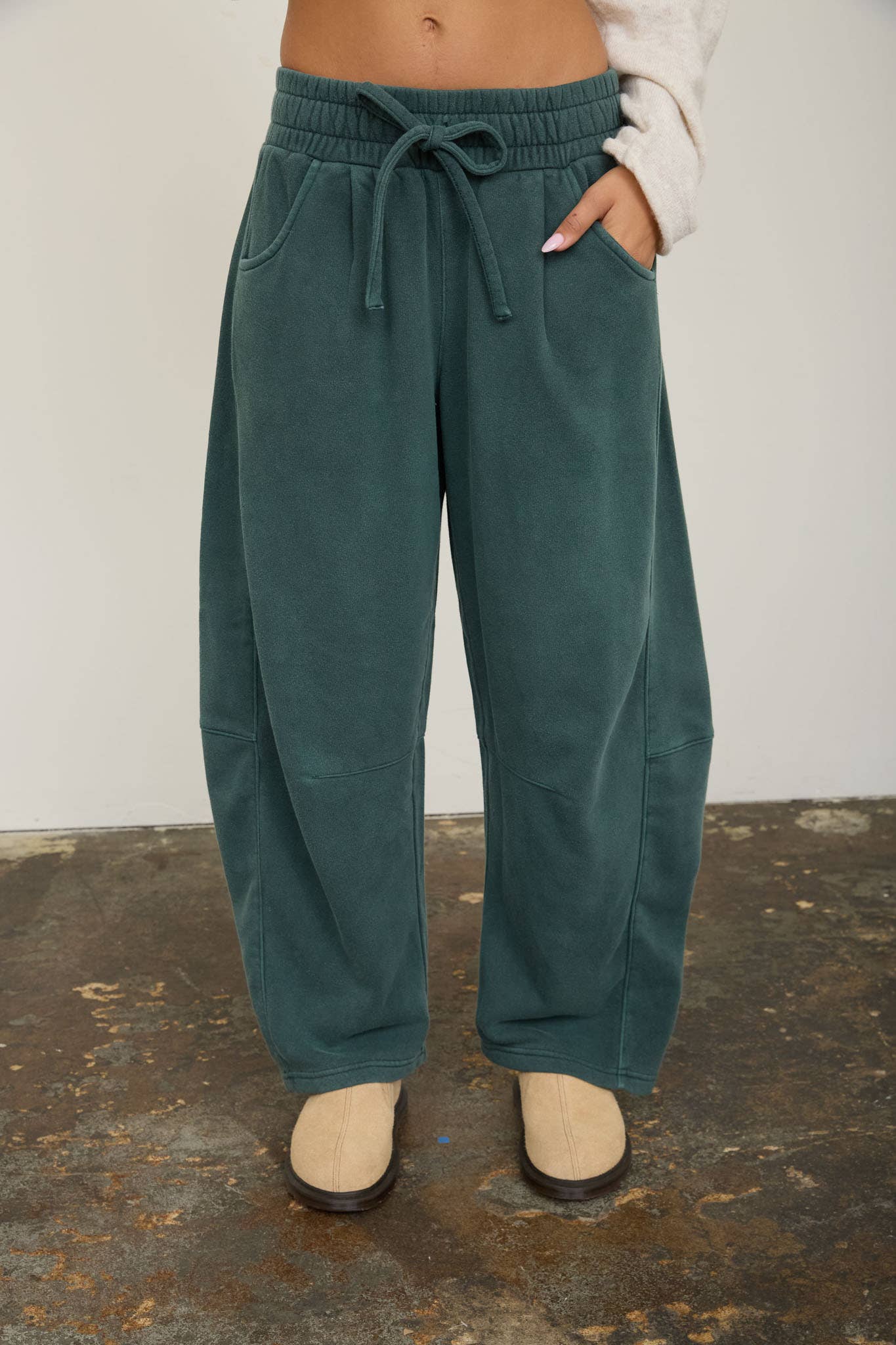 Blu Pepper - SMOCKED WAIST DRAWSTRING BARREL LEG SWEATPANTS: VINTAGE BLUE