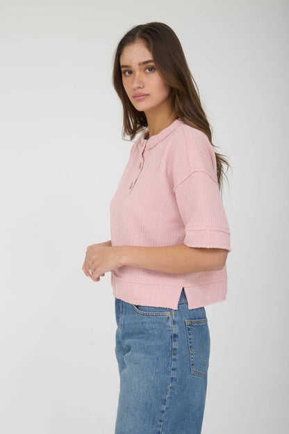 RAW EDGE HENLEY SHORT SLEEVE WAFFLE KNIT TOP : PINK