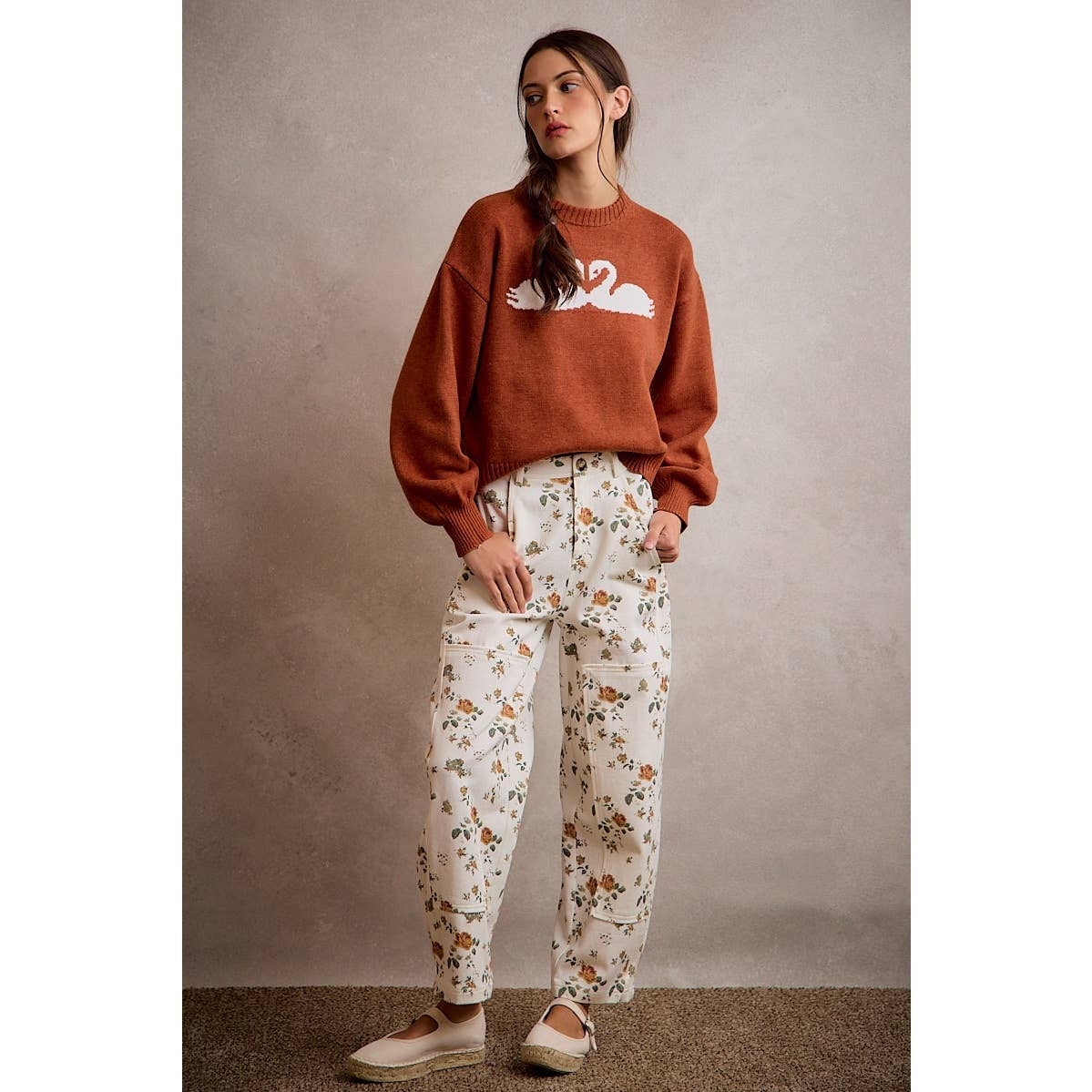 SWAN CREW NECK LONG SLEEVE SWEATER TOP