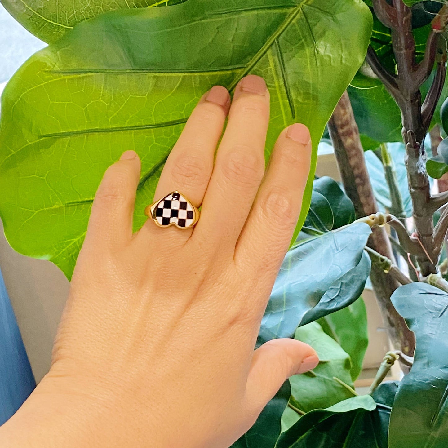 CHECKERED HEART SIGNET RING