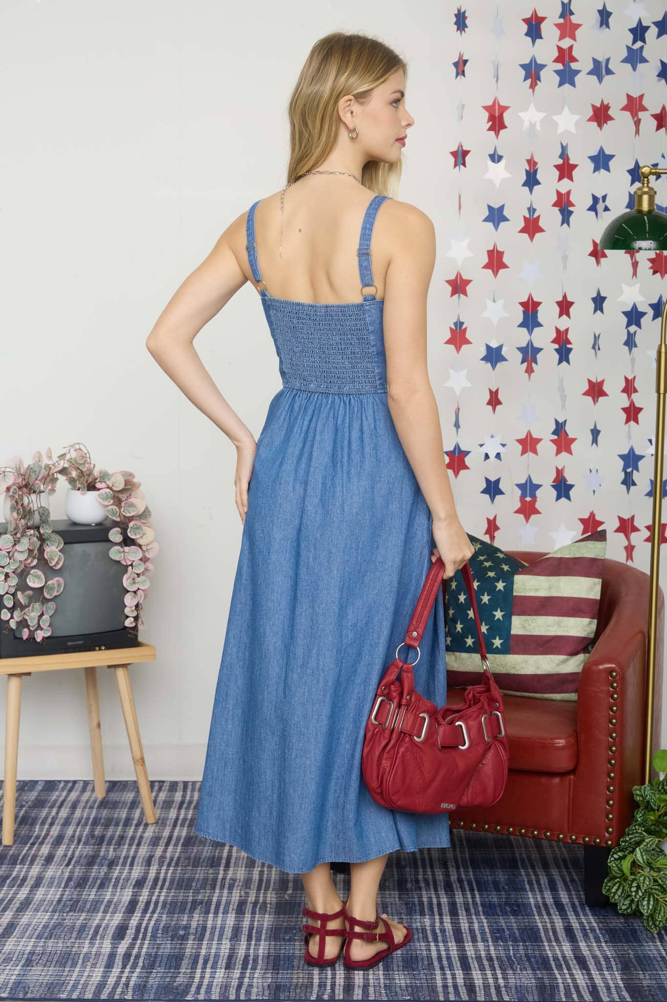 LIGHT DENIM SLEEVELESS BUTTON DOWN MIDI DRESS
