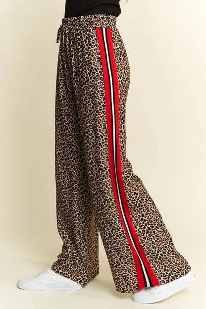 LEOPARD CONTRAST TROUSER RED PANEL