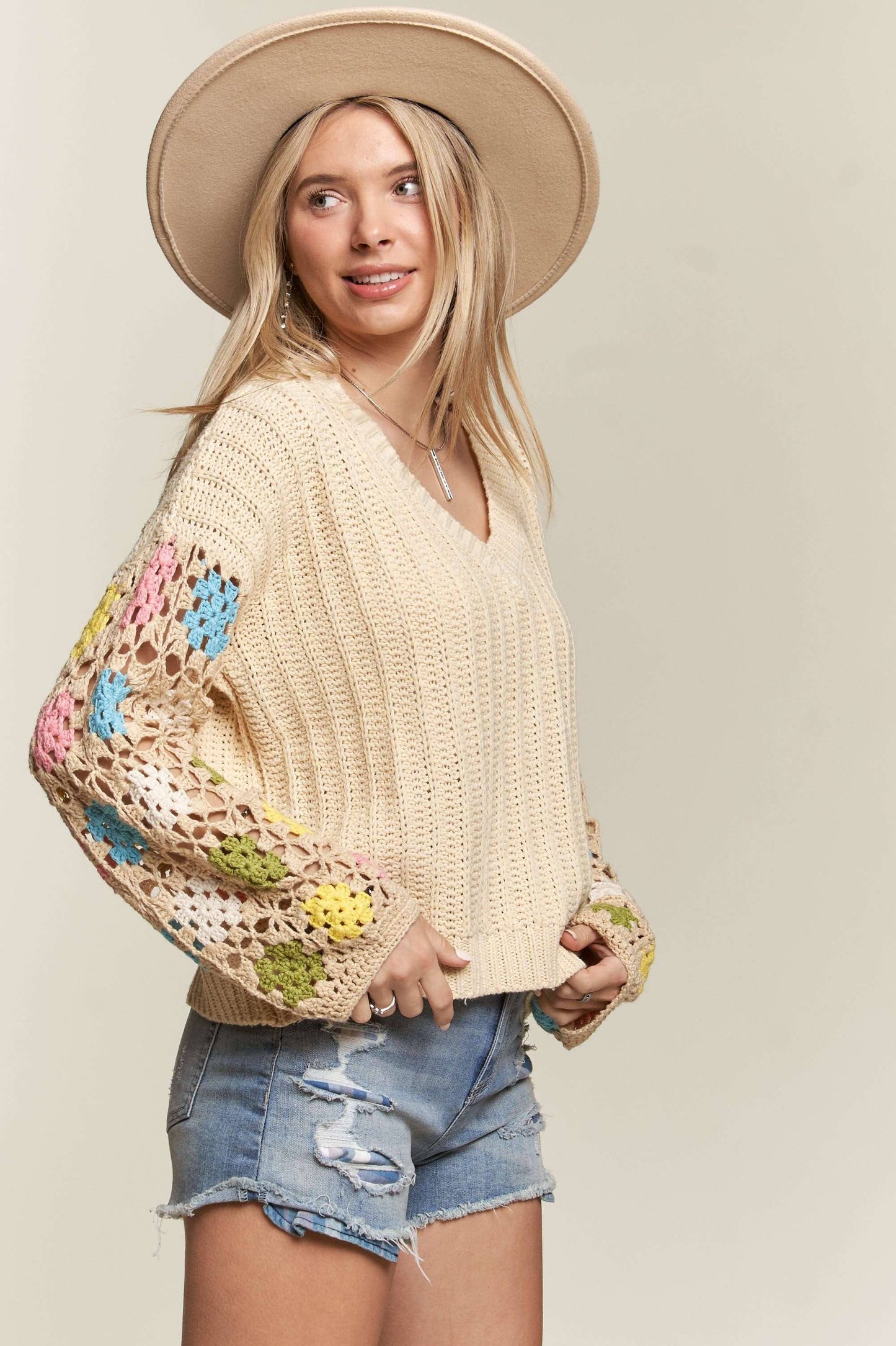 MADELYN MULTICOLOR LIGHTWEIGHT SWEATER KNIT TOP